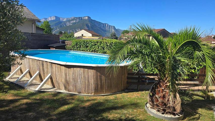 Villa pour 6 personnes, avec Balcon et Terrasse ainsi que Jardin et Piscine dans l' Isère - 4