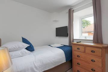 Holiday Home for 7 People in Wroxham, Norfolk, Photo 3