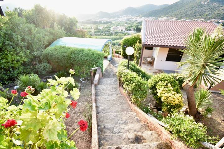 Casa de vacaciones para 6 personas, con balcón y jardín - 1