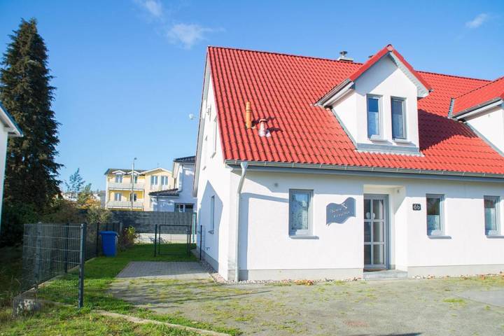 Ferienhaus für 9 Personen, mit Terrasse und Garten