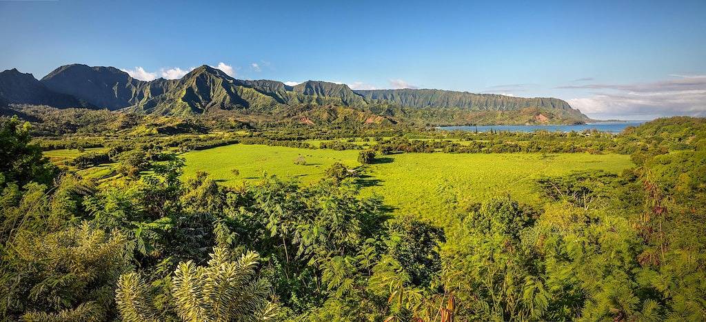 Vacation rental for 6 people, with balcony and pool as well as yard in Princeville