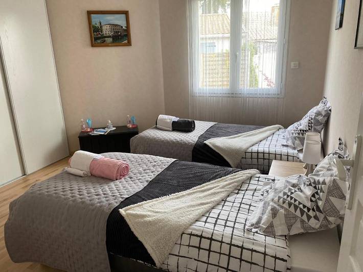 Chambre d’hôte pour 4 personnes, avec piscine et jardin ainsi que vue et terrasse à Le Teich - 3