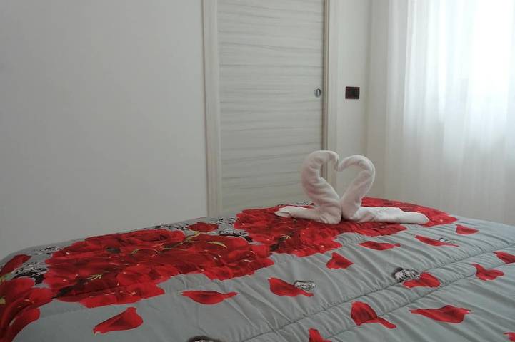 Appartement entier, Giardino Fiorito 2 - Relax on the terrace and enjoy free Wi-Fi in Casa Santa (Sicile), Erice