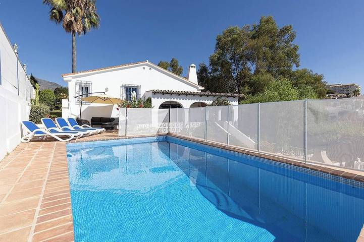 Villa for 7 people, with balcony and yard in Fuengirola