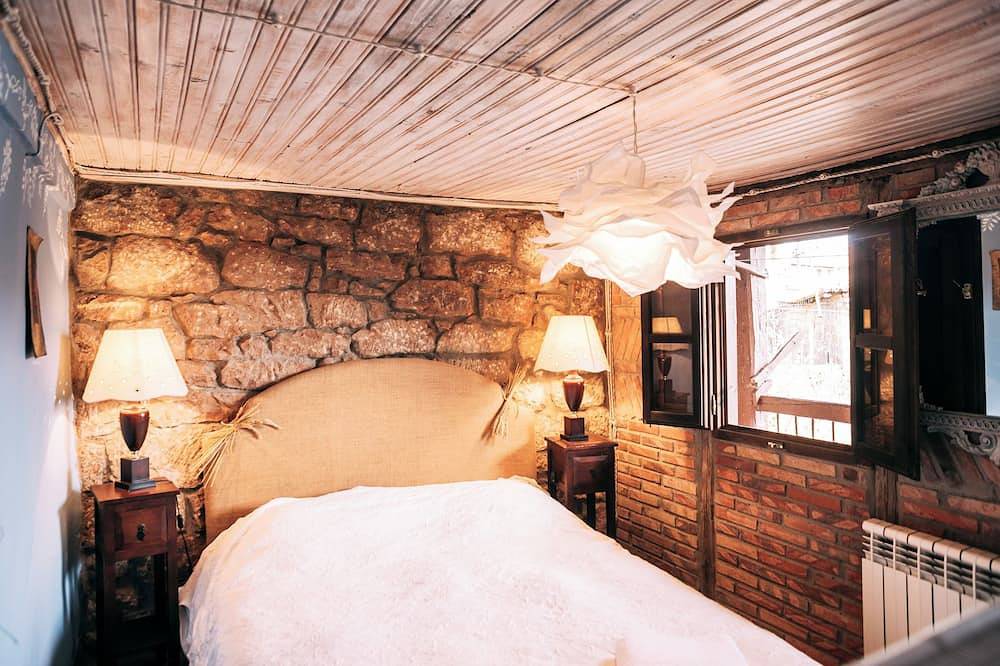 Casa Roma, Cantabria in Valderredible, Montañas de Burgos