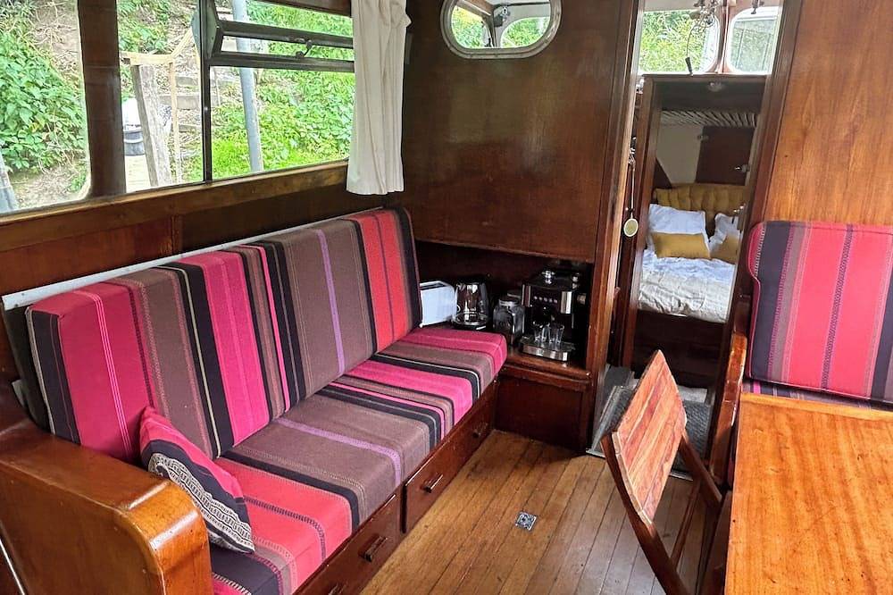 Séjour insolite sur un bateau au pays des impressionnistes in Louveciennes, Yvelines