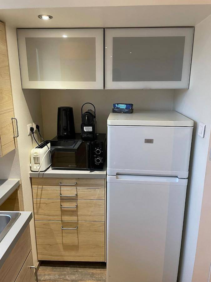 Appartement entier, Studio entièrement équipé au coeur du centre ville in Anse, Beaujolais