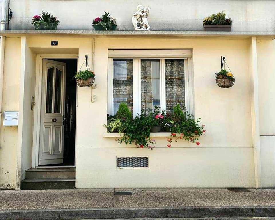 Maison le trèfle in Chef-Boutonne, Région de Niort