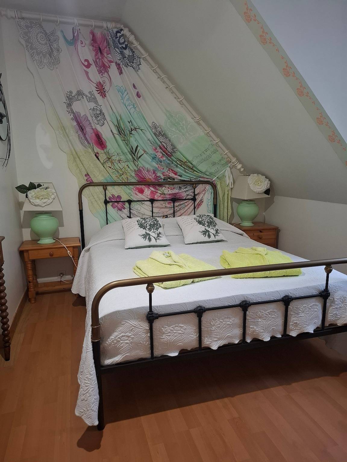 Gästezimmer Verte Printanière – Etage mit gemeinsamer Terrasse, Garten & Wlan in Saint-Lyphard, Saint-Nazaire und Umgebung