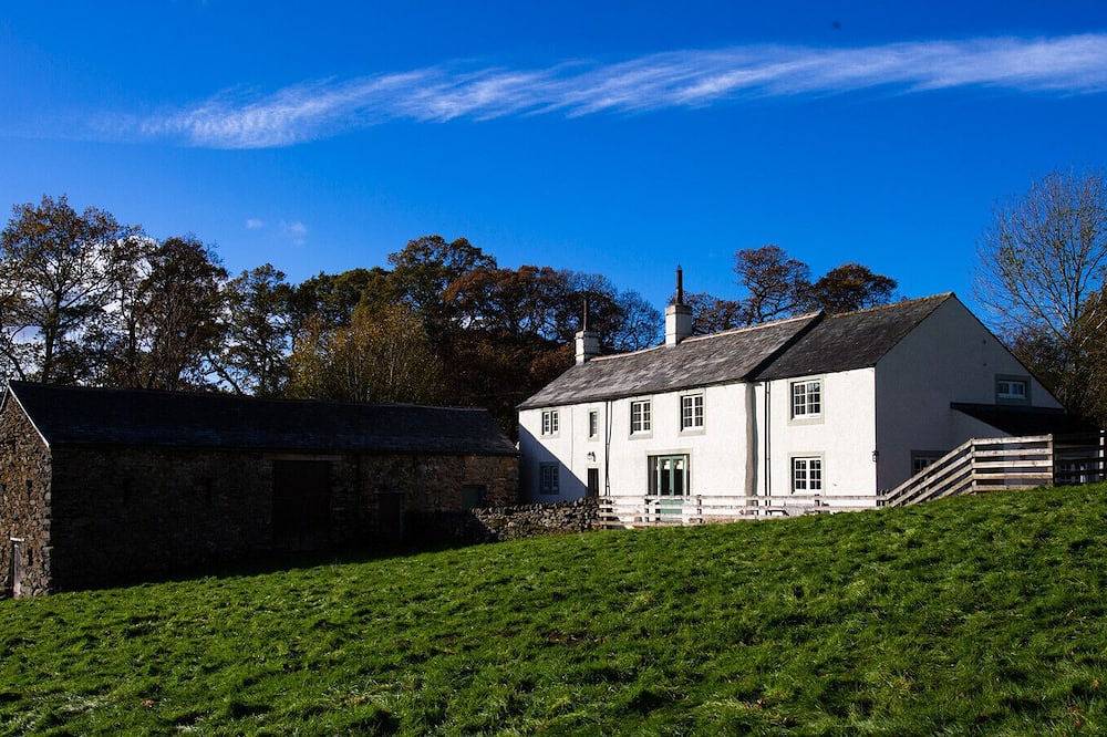 Log Cabin for 8 People in Watermillock, Cumbria