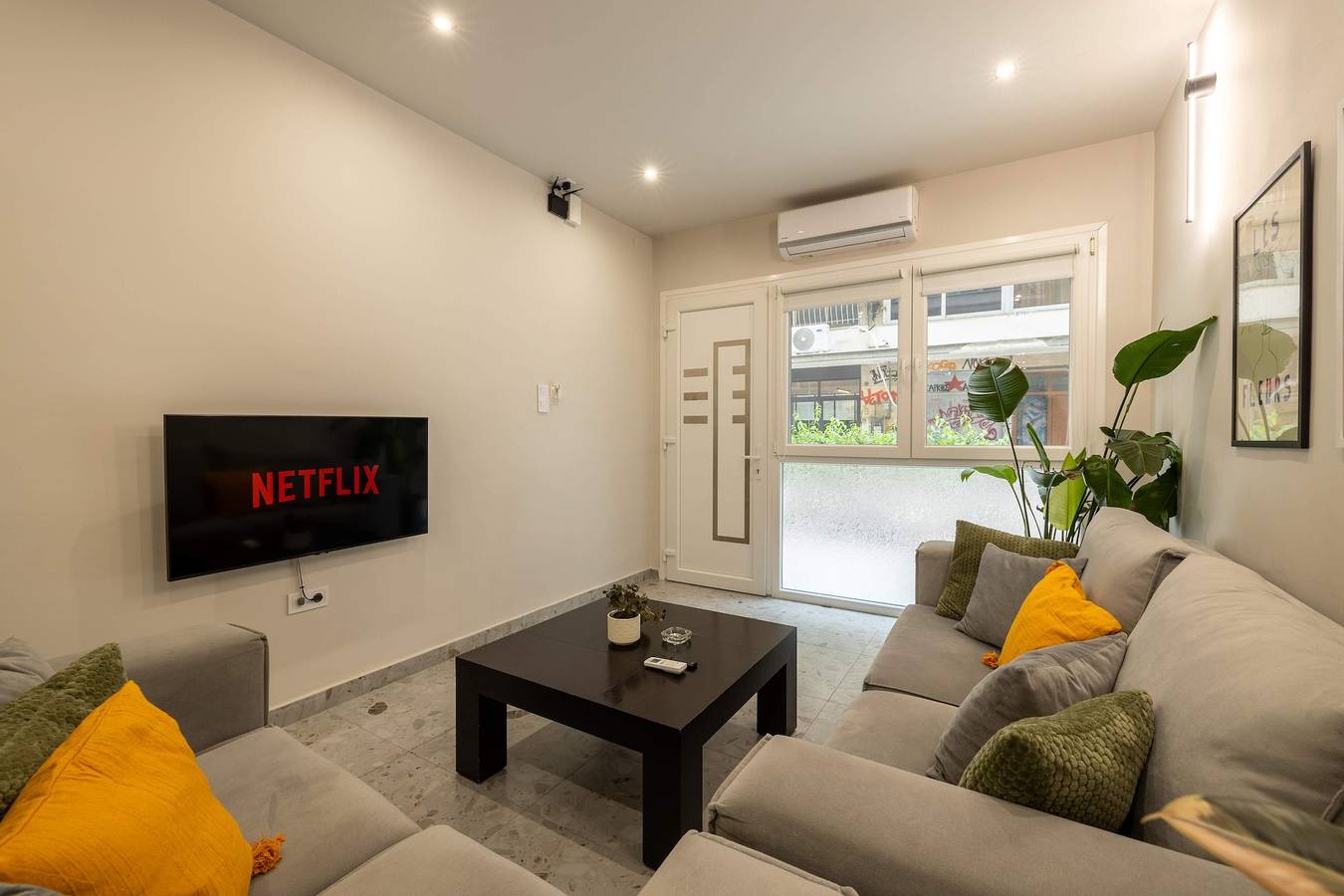 Geheel appartement, Modern Prime Location Apt in Thessaloniki Center in Thessaloniki en omgeving