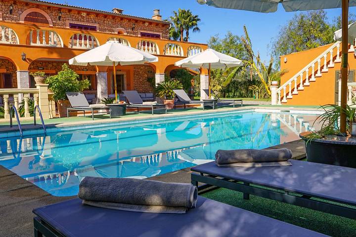 Casa rural para 14 personas, con jardín y terraza en Selva (Mallorca)