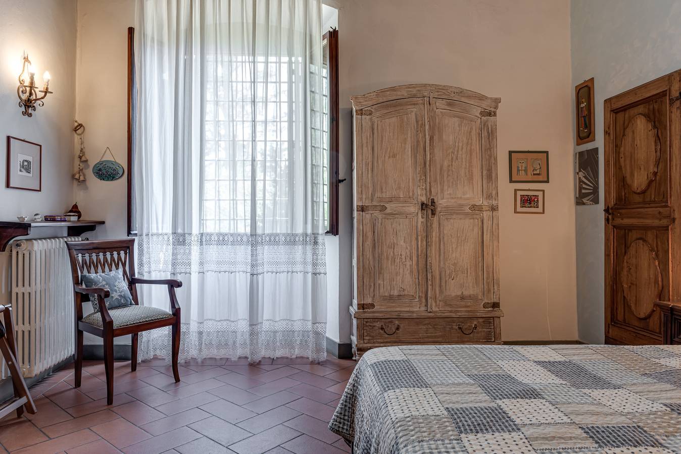 Room 'La Casa Di Piero Pesce Ricco' with Shared Garden and Wi-Fi in Gavinana Galluzzo, Florence