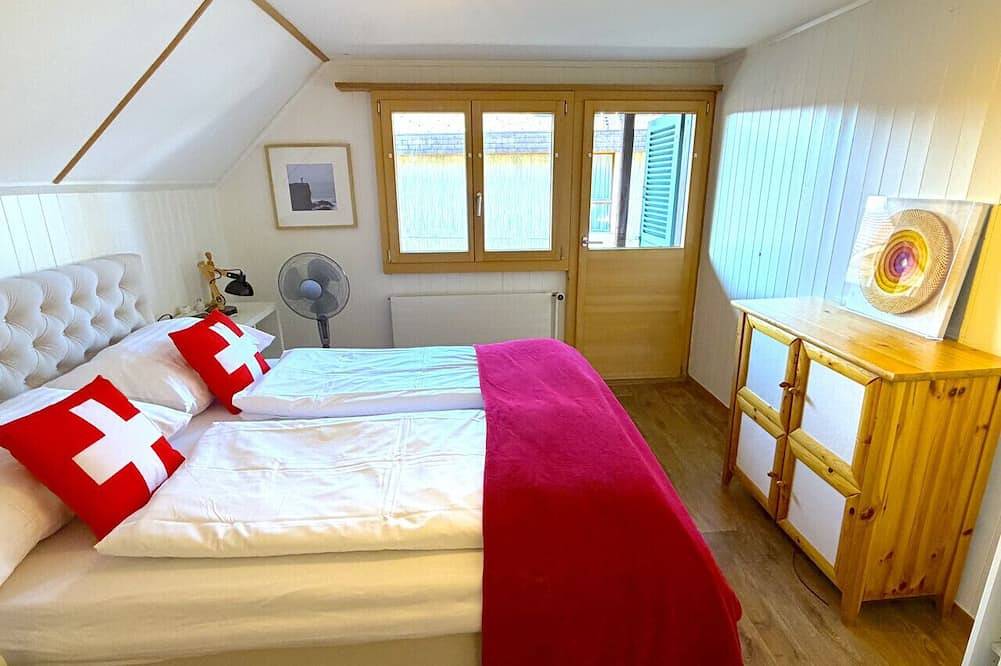 Geheel appartement, Concierge, Swiss Alps Scenic Views by Swisshut in Sigriswil, Meer van Thun