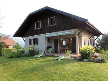 Chambre d’hôte pour 4 personnes, avec jardin à Doussard