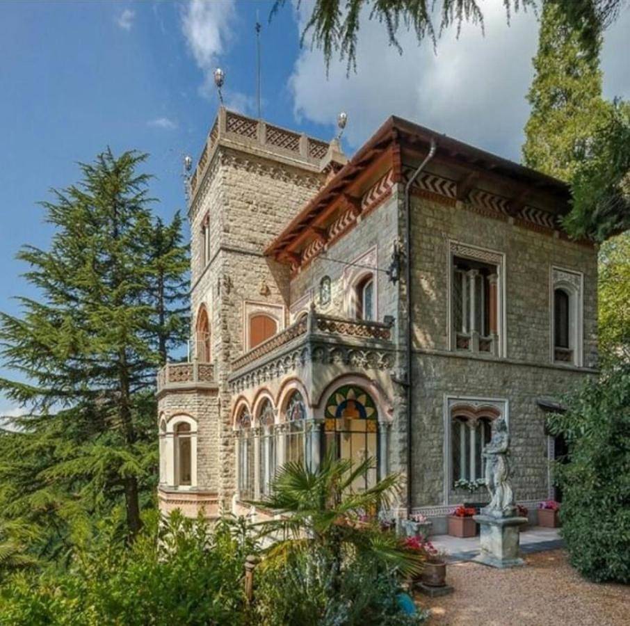 Ganze Wohnung, Il Parco e gli Affreschi in Santa Maria del Monte (Varese), Varese