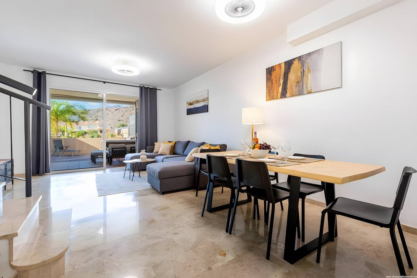 Apartamento entero, Apartamento vacacional 'Townhouse Atlantic Luxury Stay' con vistas al mar, piscina y Wi-Fi in Puerto Santiago, Santiago del Teide