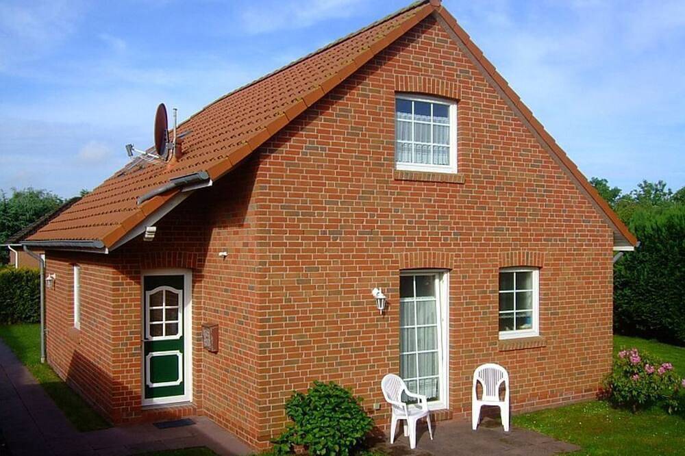 Njörd - Schönes 100qm Ferienhaus für 6 Personen mit Sauna und großem Garten in Norden, Norden und Umgebung