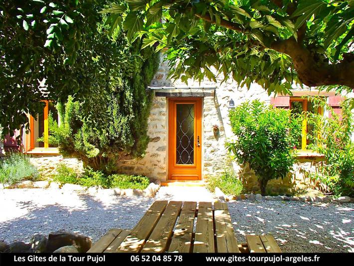 Gîte pour 6 personnes, avec terrasse et jardin - 1