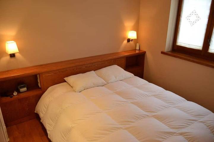 Apartamento entero, Apartamento 3 hab. 8 Pax, Tenis, Chimenea, Vistas y Mascotas Ok in Ger, Pirineo Catalan