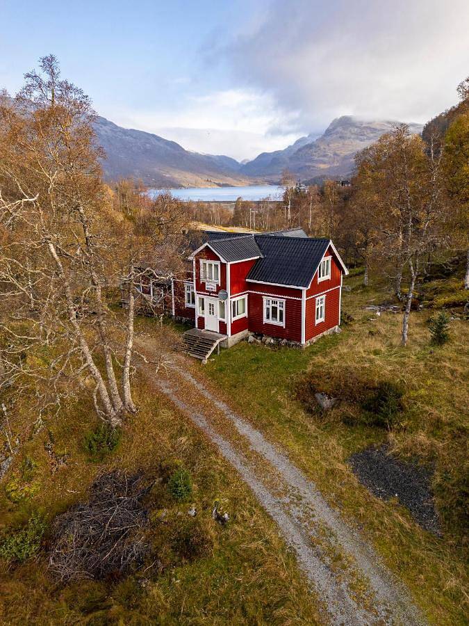 Ferienhaus für 18 Personen, mit Sauna und Garten sowie Ausblick und Seeblick