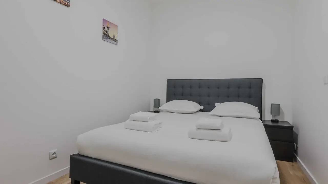 Entire holiday apartment, Holiday apartment for 7 people in Levallois-Perret, Hauts-de-Seine