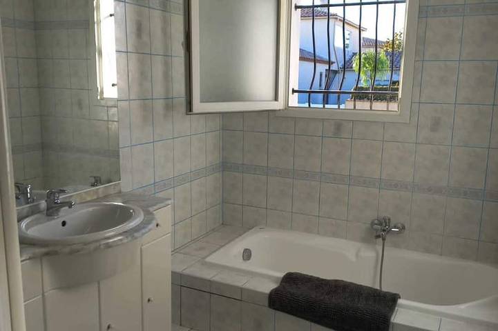 Villa pour 6 personnes, avec jardin ainsi que jacuzzi et terrasse, animaux acceptés à Palavas-les-Flots - 4