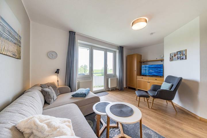 Ferienwohnung für 4 Personen, mit Balkon in Schillig