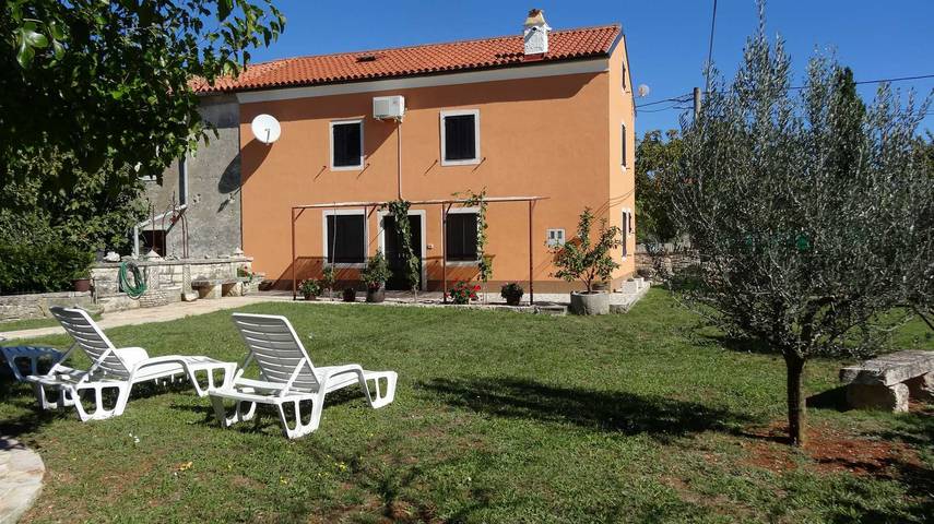 Villa für 6 Personen, mit Balkon - 1