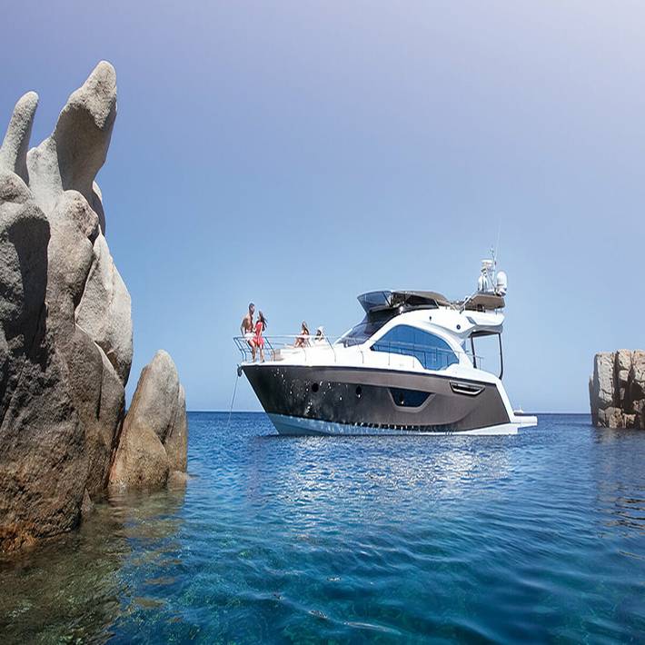 Boat for 4 people in England
