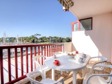 Gîte pour 4 personnes, avec terrasse et vue dans Plage De La Savane