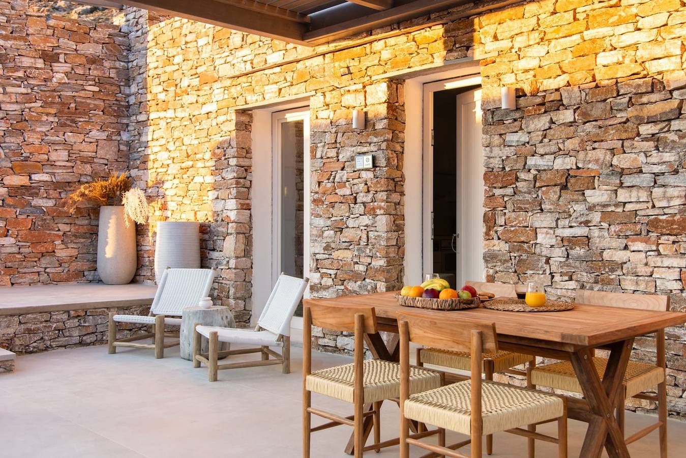 Wonderful Sifnos Villa | Villa Majesty | Private Pool with Jets | Sea Front | Kamares in Cícladas