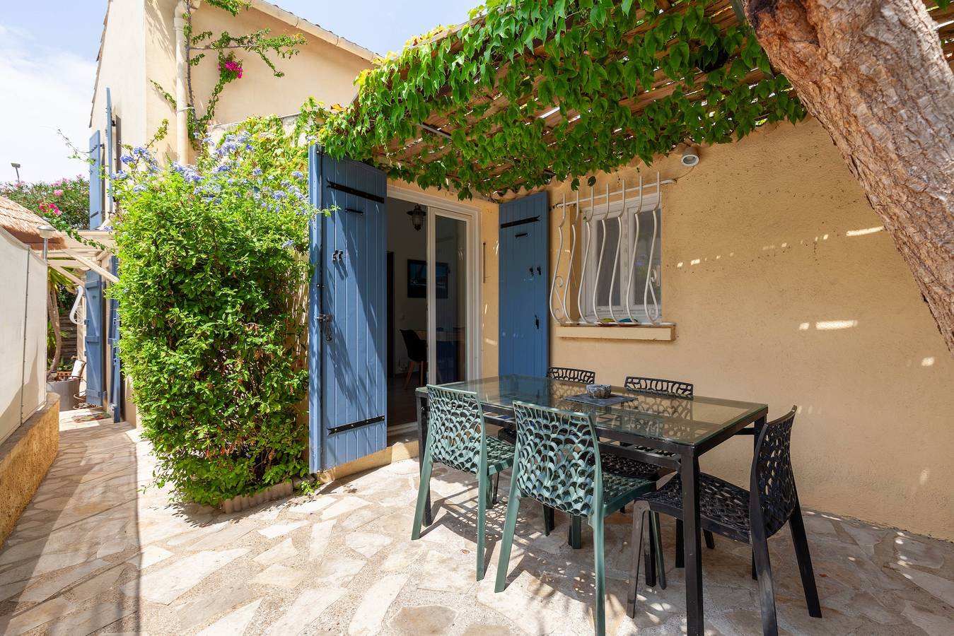 Maisonette 64 m², große Poollandschaft, Palmen in Marseille, Marseille und Umgebung