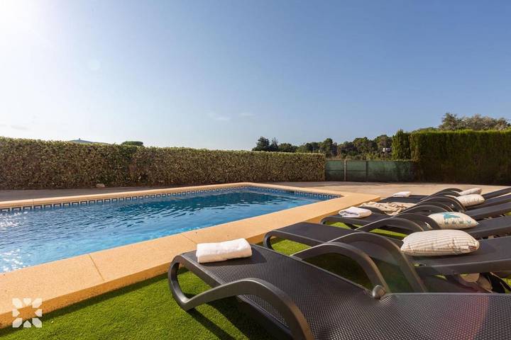 Casa rural para 8 personas, con piscina además de balcón y jardín en Moraira - 2