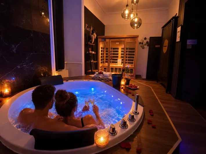 Ferienwohnung für 2 Personen, mit Sauna und Whirlpool sowie Terrasse - 1