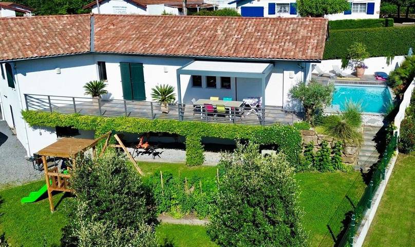 Chalet para 6 personas, con Balcón además de Terraza y Piscina en Valle de Baztan - 4