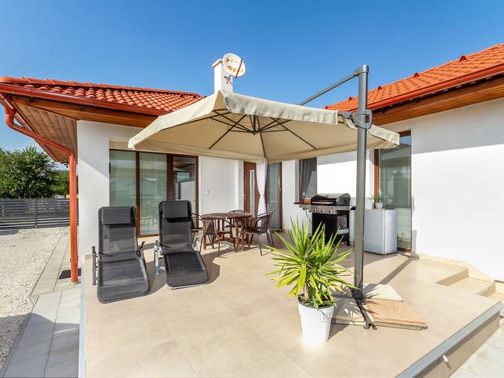 Ferienhaus für 5 Personen, mit Terrasse und Garten am Balaton - 2