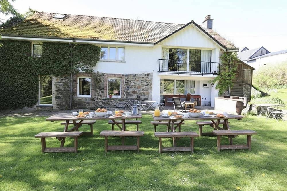 Großes Ferienhaus in der Nähe von Francorchamps in Francorchamps, Stavelot