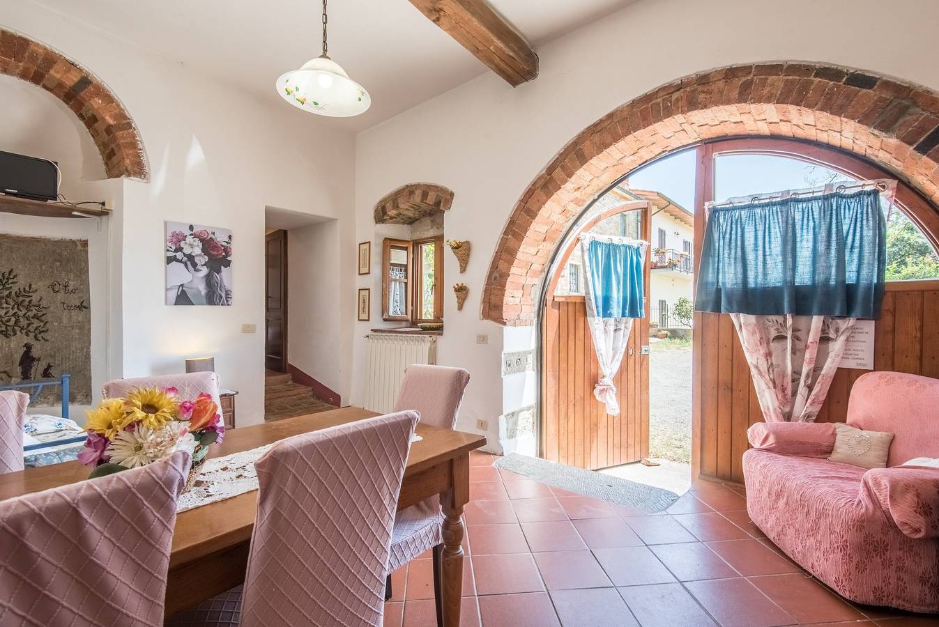 Ferienwohnung 'Trilocale Carlotta' mit Pool, Garten und Wlan in Castiglion Fibocchi, Valdarno