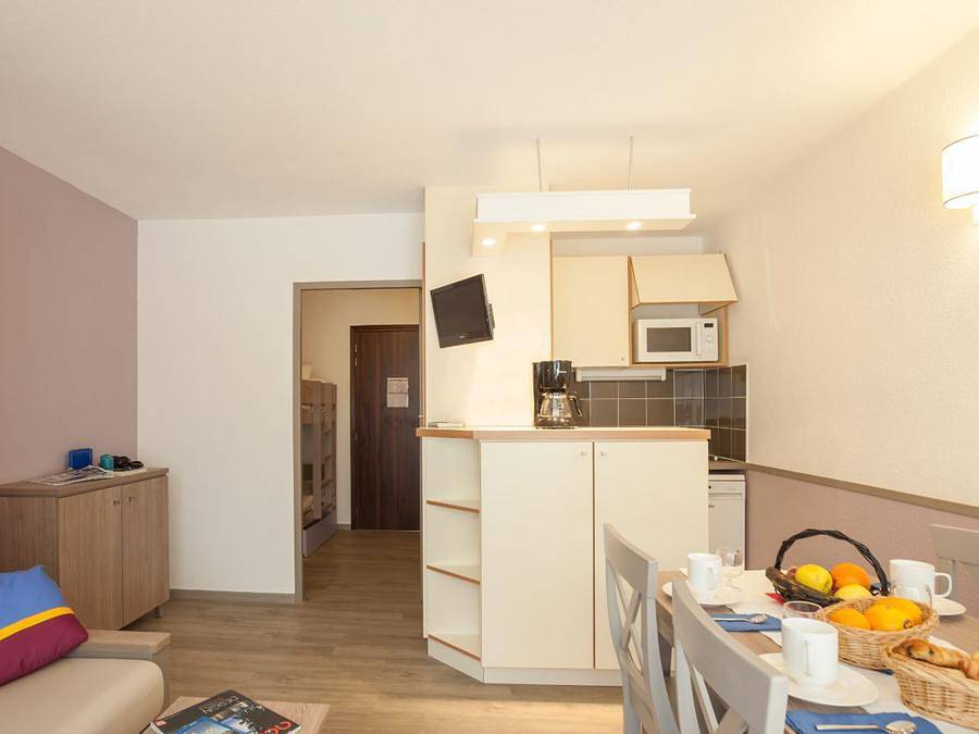 Pierre & Vacances Résidence Les Platanes - Studio 4 personnes - 1 coin nuit - Terrasse ou balcon in Sainte-Maxime, Côte méditerranéenne (France)