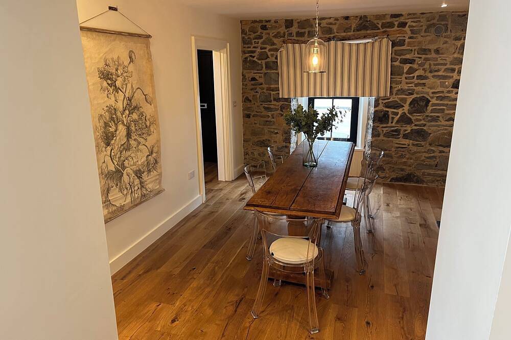 In Town Beautiful Trim Castle Cottage in Trim, County Meath