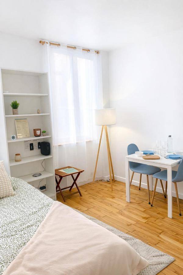 Gîte pour 2 personnes dans Gare De Viroflay - Rive Gauche