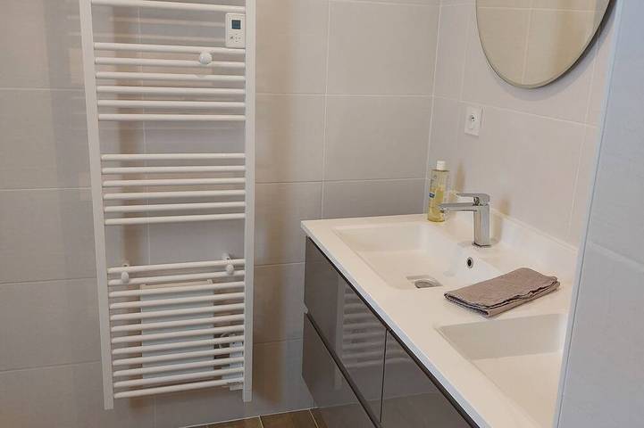 Gîte pour 10 personnes, avec jardin et jacuzzi à Gerbépal - 4