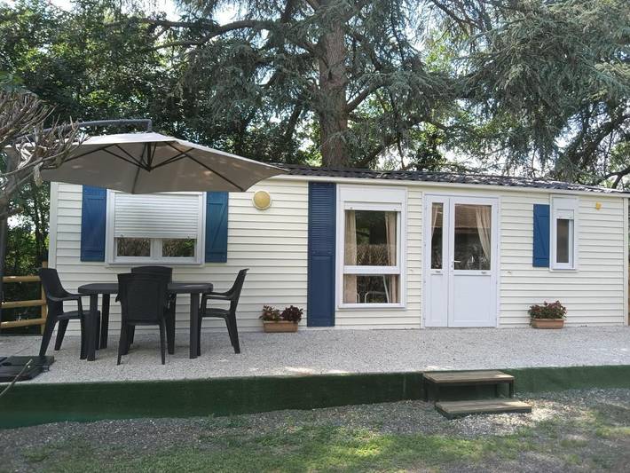 Camping pour 4 personnes, avec jardin