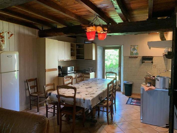 Location de vacances pour 4 personnes, avec jardin ainsi que vue et terrasse à Tourtouse - 4