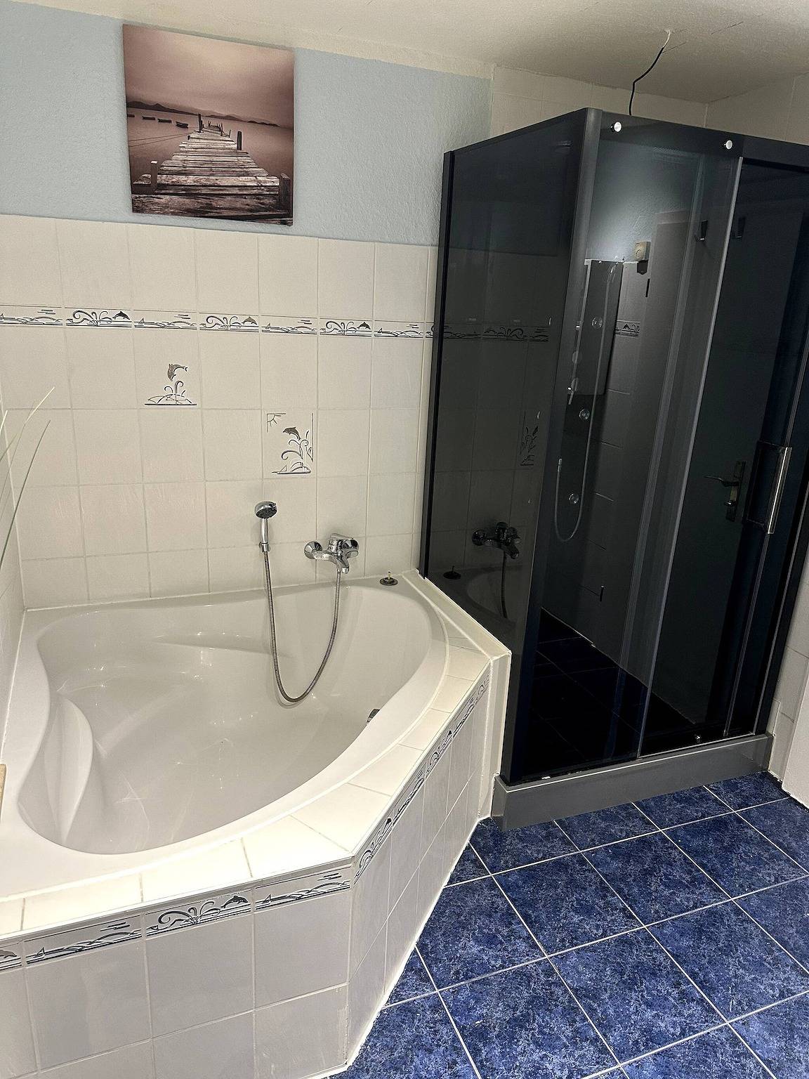 Ganze Wohnung, Großes Apartment für 3-11 Gäste im Raum Halle-Leipzig in Landsberg (Saalekreis), Saale-Unstrut Region