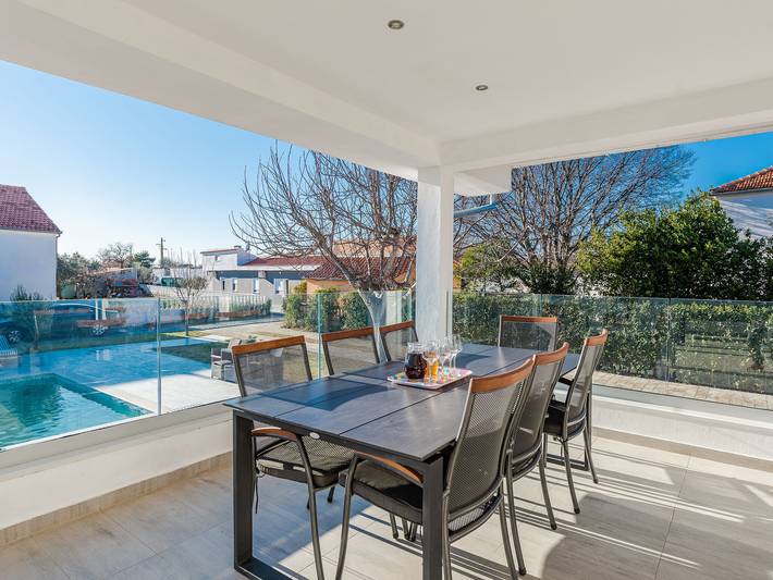 Ferienhaus für 12 Personen, mit Balkon und Pool, kinderfreundlich in Zadar - 4
