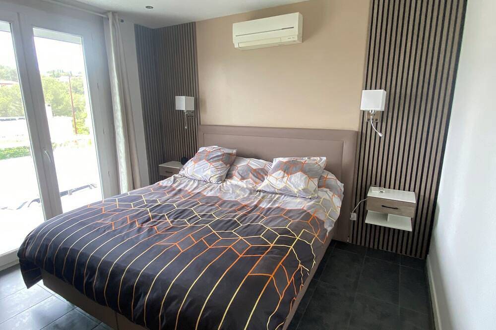 Villa Swimming pool Jacuzzi Billiards Home Cinema 5 minutes from Cassis and its Calanques in Carnoux-en-Provence, Marseille region