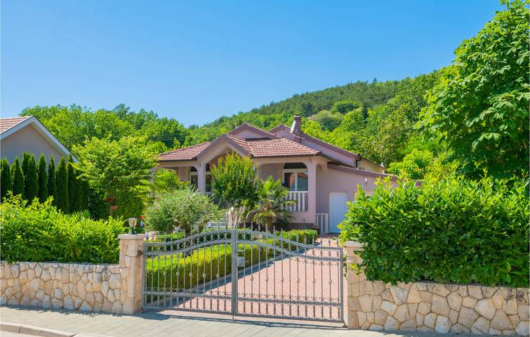 Gemütliche 1-Zimmer-Wohnung mit Pool und Terrasse, 1,5 km vom Fluss Sija entfernt in Imotski, Makarska Riviera