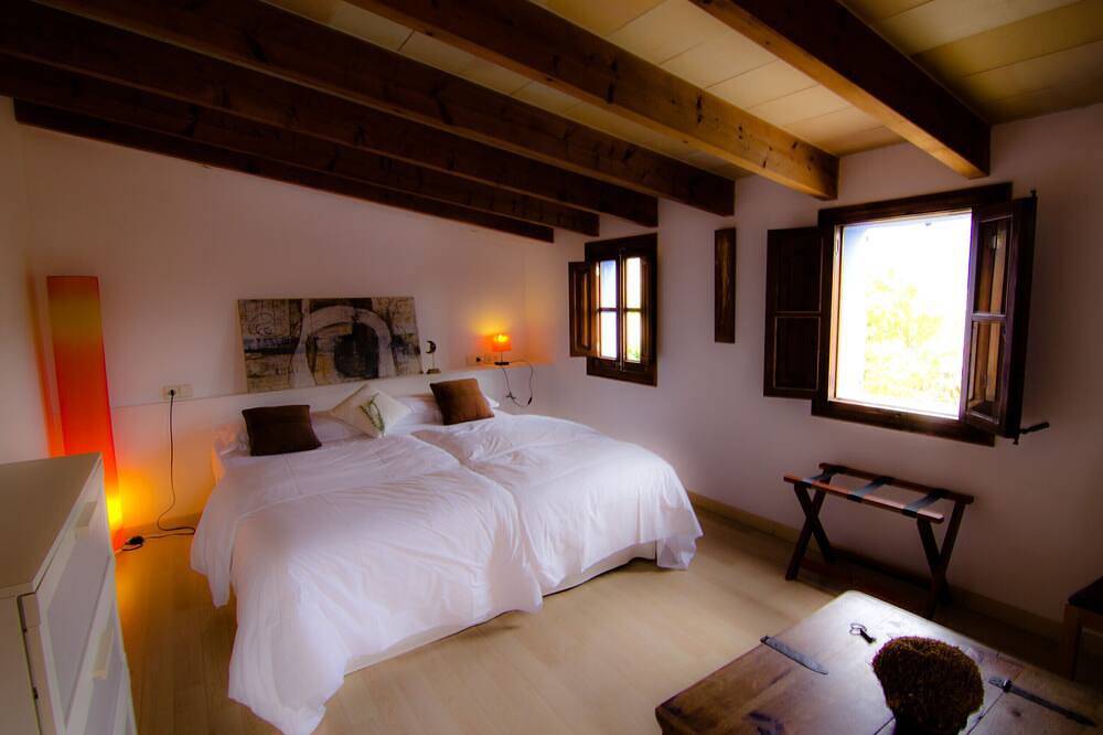 Sunset Villa Can Calco - Villa mit Pool, 5 Schlafzimmer, alle mit Klimaanlage und Bad en-suite in Moscari, Selva